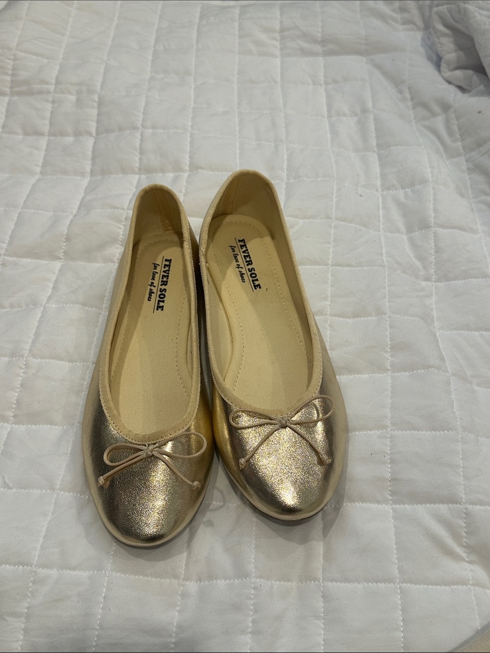 Tenya Sole Metallic Gold Ballet Flats with Bow